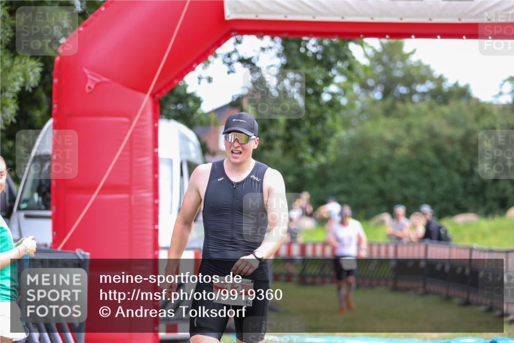 21.06.2026 - 29. Vierlanden-Triathlon Andreas Tolksdorf http://msf.ph/oto/9919360 21.06.2026 12:48:29 Ziel 13, 119 meine-sportfotos.de