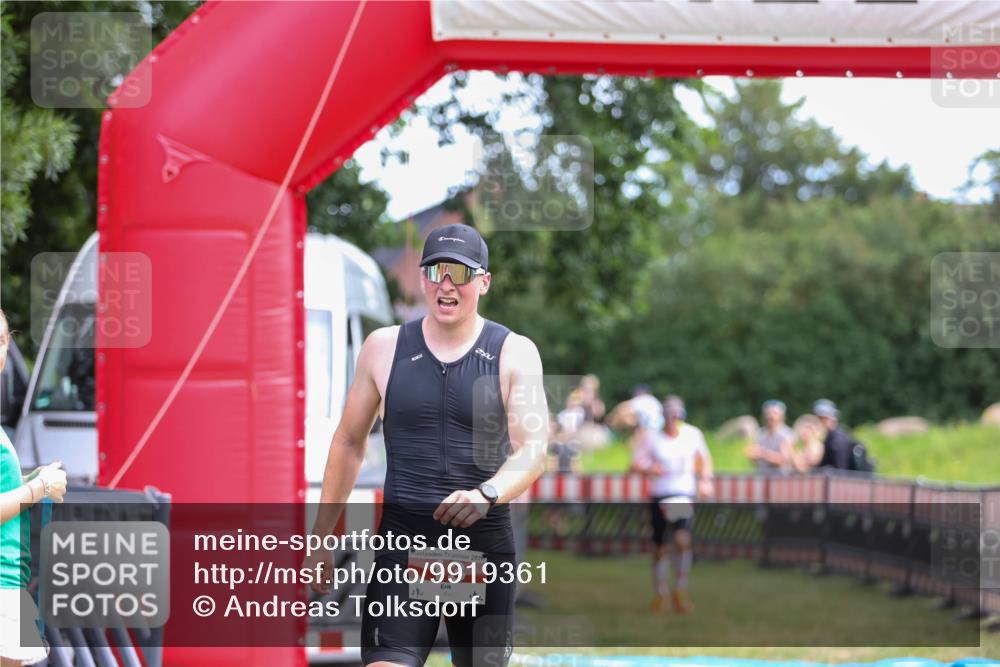 21.06.2026 - 29. Vierlanden-Triathlon Andreas Tolksdorf http://msf.ph/oto/9919361 21.06.2026 12:48:29 Ziel 13, 119 meine-sportfotos.de
