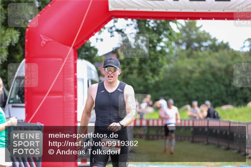 21.06.2026 - 29. Vierlanden-Triathlon Andreas Tolksdorf http://msf.ph/oto/9919362 21.06.2026 12:48:29 Ziel 13, 119 meine-sportfotos.de