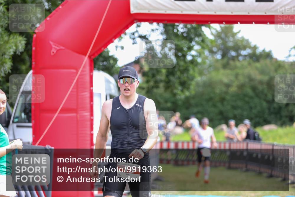 21.06.2026 - 29. Vierlanden-Triathlon Andreas Tolksdorf http://msf.ph/oto/9919363 21.06.2026 12:48:29 Ziel 13, 119 meine-sportfotos.de