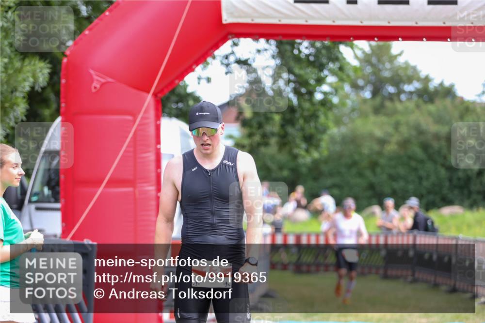 21.06.2026 - 29. Vierlanden-Triathlon Andreas Tolksdorf http://msf.ph/oto/9919365 21.06.2026 12:48:29 Ziel 13, 119 meine-sportfotos.de