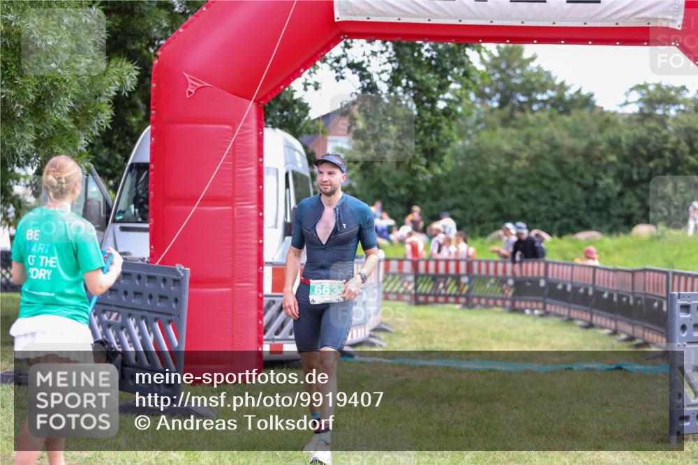 21.06.2026 - 29. Vierlanden-Triathlon Andreas Tolksdorf http://msf.ph/oto/9919407 21.06.2026 12:49:11 Ziel 175, 663, 920 meine-sportfotos.de