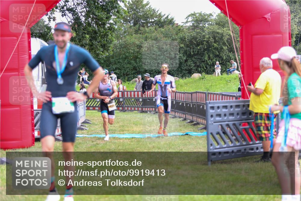21.06.2026 - 29. Vierlanden-Triathlon Andreas Tolksdorf http://msf.ph/oto/9919413 21.06.2026 12:49:16 Ziel 79, 175, 920 meine-sportfotos.de