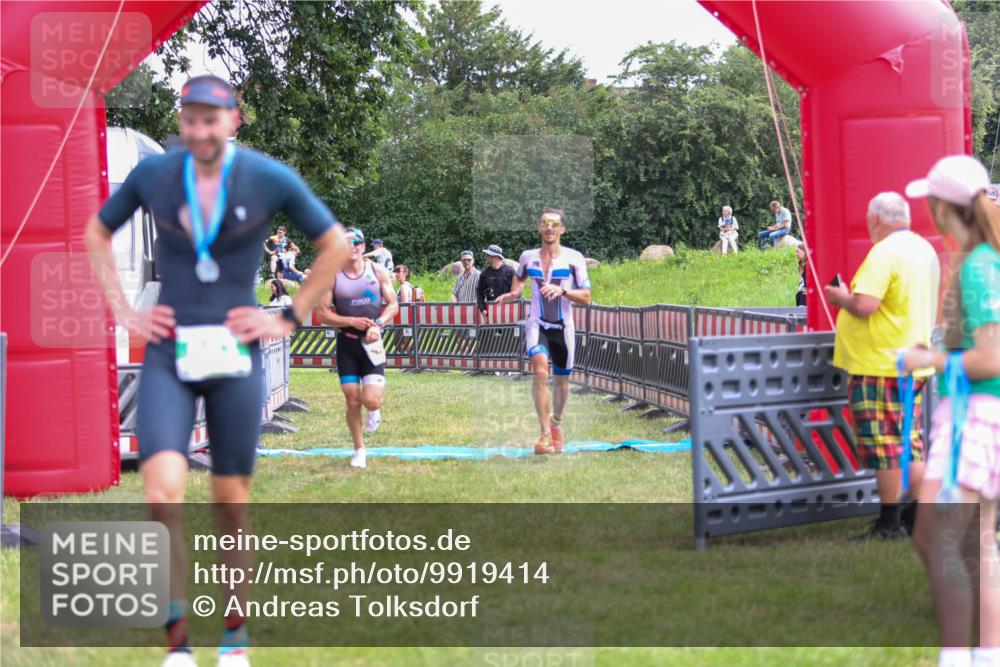 21.06.2026 - 29. Vierlanden-Triathlon Andreas Tolksdorf http://msf.ph/oto/9919414 21.06.2026 12:49:16 Ziel 79, 175, 920 meine-sportfotos.de