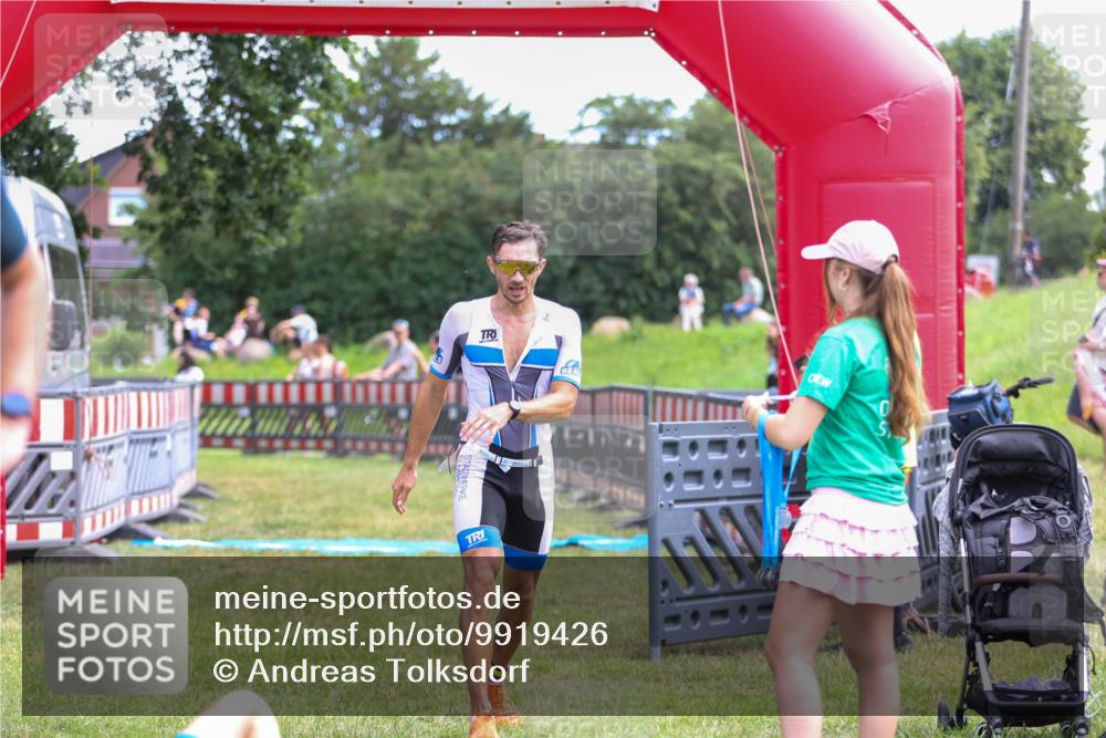21.06.2026 - 29. Vierlanden-Triathlon Andreas Tolksdorf http://msf.ph/oto/9919426 21.06.2026 12:49:20 Ziel 79, 175, 920 meine-sportfotos.de