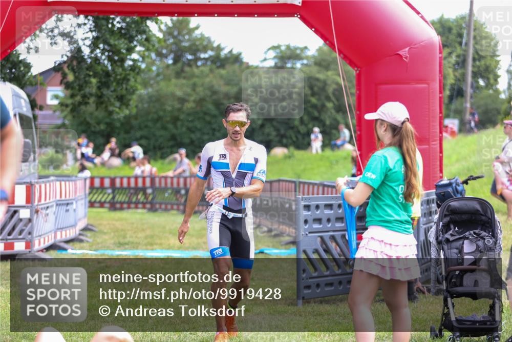 21.06.2026 - 29. Vierlanden-Triathlon Andreas Tolksdorf http://msf.ph/oto/9919428 21.06.2026 12:49:20 Ziel 79, 175, 920 meine-sportfotos.de