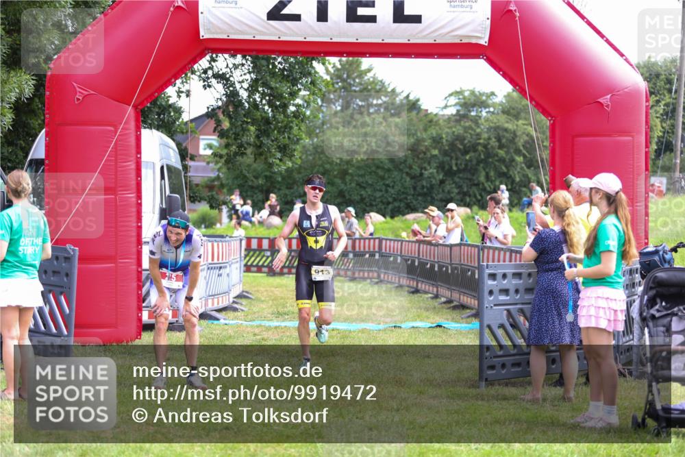 21.06.2026 - 29. Vierlanden-Triathlon Andreas Tolksdorf http://msf.ph/oto/9919472 21.06.2026 12:50:35 Ziel 84, 122, 913, 942, 955 meine-sportfotos.de