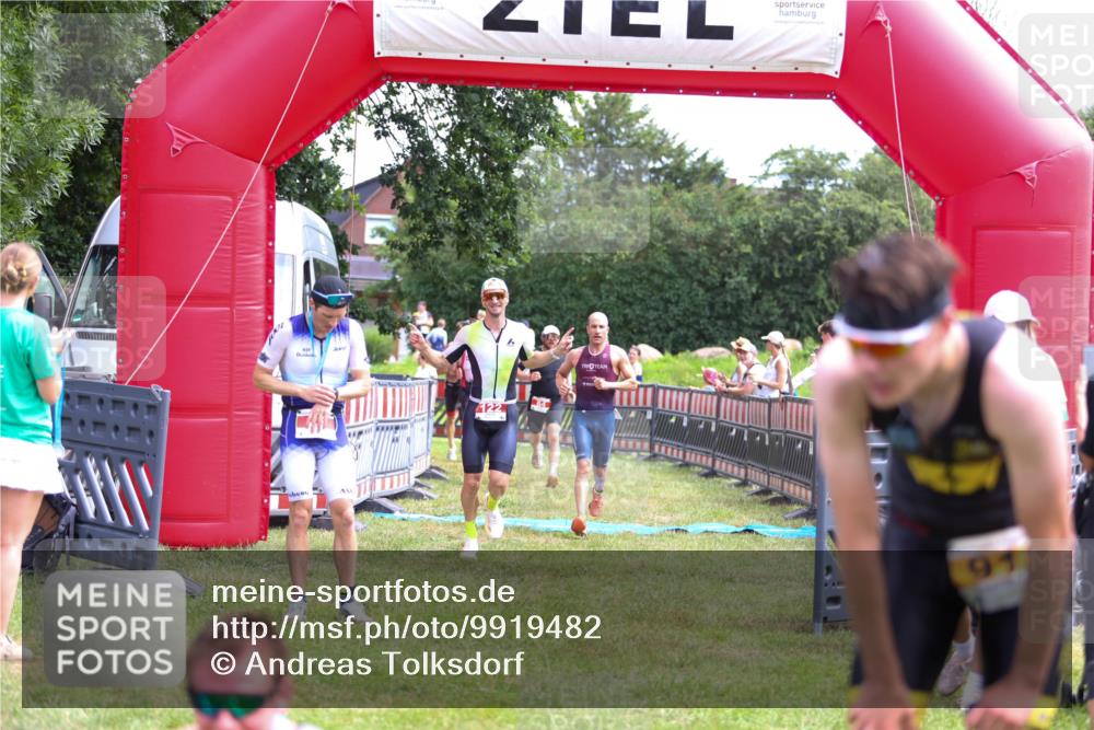 21.06.2026 - 29. Vierlanden-Triathlon Andreas Tolksdorf http://msf.ph/oto/9919482 21.06.2026 12:50:43 Ziel 84, 122, 910, 924, 942, 943, 955, 975 meine-sportfotos.de