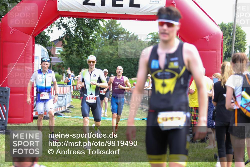 21.06.2026 - 29. Vierlanden-Triathlon Andreas Tolksdorf http://msf.ph/oto/9919490 21.06.2026 12:50:44 Ziel 84, 122, 910, 924, 942, 943, 955, 975 meine-sportfotos.de