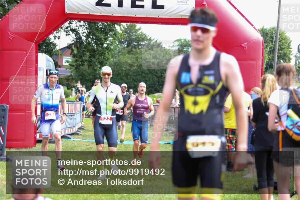 21.06.2026 - 29. Vierlanden-Triathlon Andreas Tolksdorf http://msf.ph/oto/9919492 21.06.2026 12:50:44 Ziel 84, 122, 910, 924, 942, 943, 955, 975 meine-sportfotos.de
