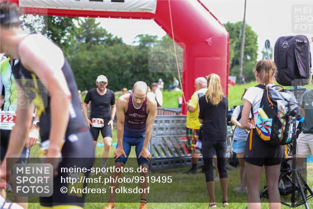 21.06.2026 - 29. Vierlanden-Triathlon Andreas Tolksdorf http://msf.ph/oto/9919495 21.06.2026 12:50:48 Ziel 84, 122, 910, 924, 942, 943, 955, 975 meine-sportfotos.de