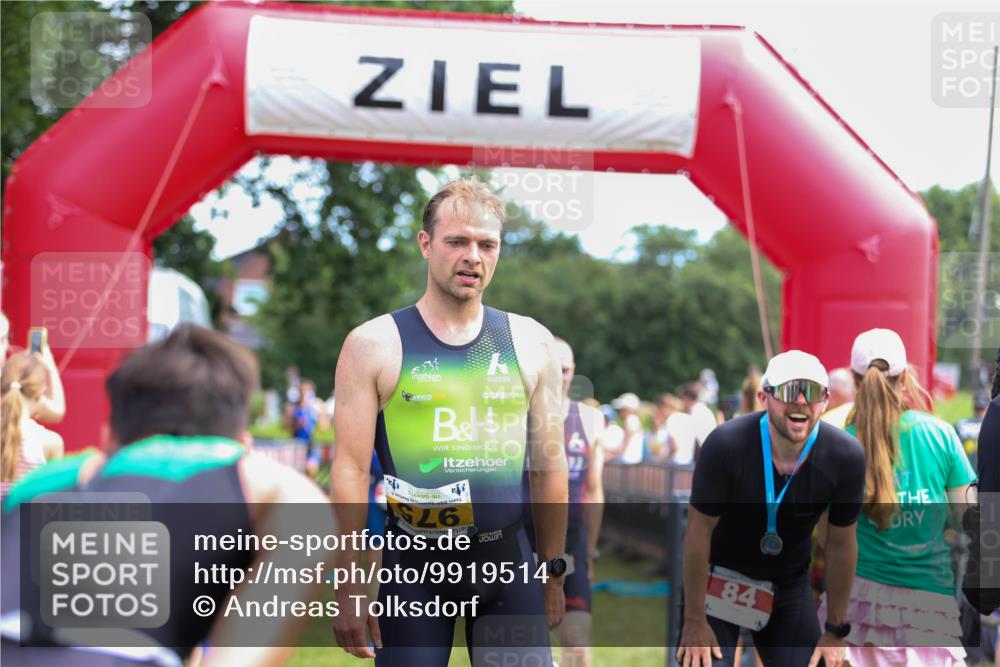 21.06.2026 - 29. Vierlanden-Triathlon Andreas Tolksdorf http://msf.ph/oto/9919514 21.06.2026 12:51:04 Ziel 145, 231, 909, 926, 964 meine-sportfotos.de