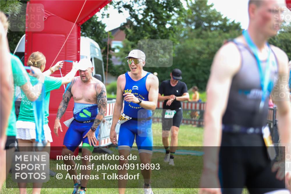 21.06.2026 - 29. Vierlanden-Triathlon Andreas Tolksdorf http://msf.ph/oto/9919693 21.06.2026 12:55:13 Ziel 68, 157, 719, 948, 974 meine-sportfotos.de