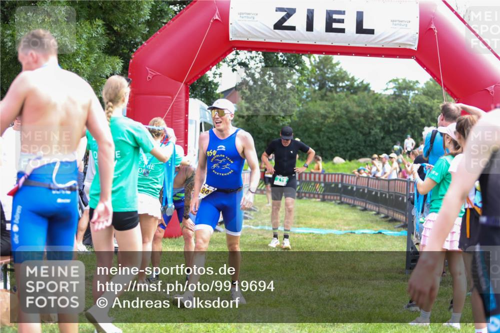 21.06.2026 - 29. Vierlanden-Triathlon Andreas Tolksdorf http://msf.ph/oto/9919694 21.06.2026 12:55:14 Ziel 68, 157, 719, 974 meine-sportfotos.de