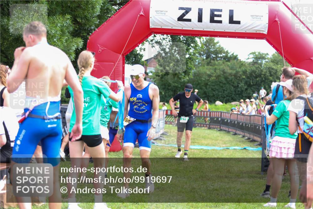 21.06.2026 - 29. Vierlanden-Triathlon Andreas Tolksdorf http://msf.ph/oto/9919697 21.06.2026 12:55:14 Ziel 68, 157, 719, 974 meine-sportfotos.de