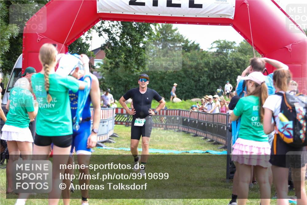 21.06.2026 - 29. Vierlanden-Triathlon Andreas Tolksdorf http://msf.ph/oto/9919699 21.06.2026 12:55:16 Ziel 68, 157, 296, 719, 974 meine-sportfotos.de