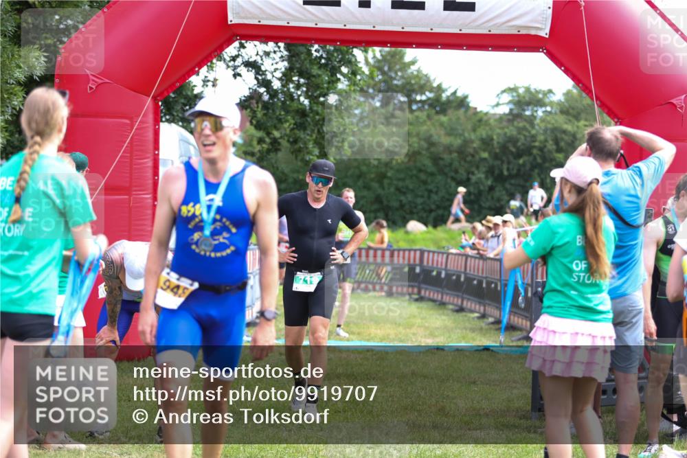 21.06.2026 - 29. Vierlanden-Triathlon Andreas Tolksdorf http://msf.ph/oto/9919707 21.06.2026 12:55:17 Ziel 68, 157, 296, 719, 974 meine-sportfotos.de