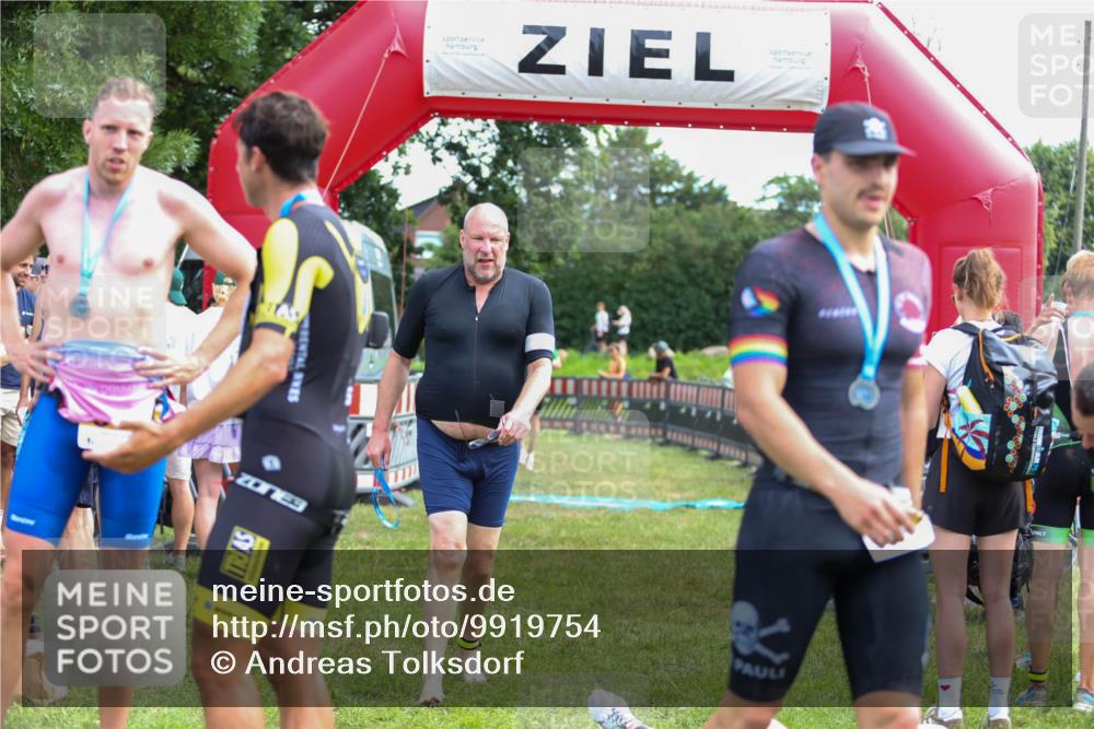 21.06.2026 - 29. Vierlanden-Triathlon Andreas Tolksdorf http://msf.ph/oto/9919754 21.06.2026 12:56:00 Ziel 928 meine-sportfotos.de