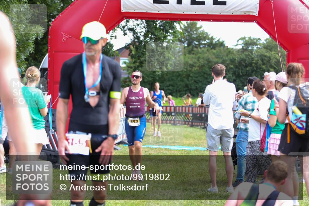 21.06.2026 - 29. Vierlanden-Triathlon Andreas Tolksdorf http://msf.ph/oto/9919802 21.06.2026 12:57:08 Ziel 14, 925, 929, 949, 953, 965, 980 meine-sportfotos.de