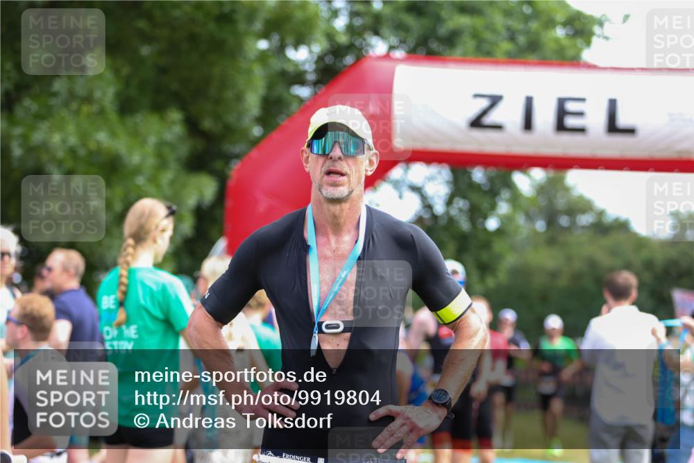 21.06.2026 - 29. Vierlanden-Triathlon Andreas Tolksdorf http://msf.ph/oto/9919804 21.06.2026 12:57:17 Ziel 14, 721, 925, 929, 965, 973, 980 meine-sportfotos.de