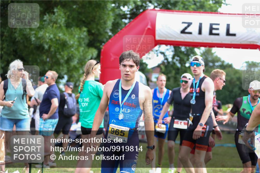 21.06.2026 - 29. Vierlanden-Triathlon Andreas Tolksdorf http://msf.ph/oto/9919814 21.06.2026 12:57:24 Ziel 88, 721, 973 meine-sportfotos.de