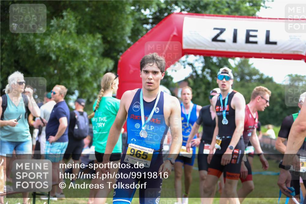21.06.2026 - 29. Vierlanden-Triathlon Andreas Tolksdorf http://msf.ph/oto/9919816 21.06.2026 12:57:24 Ziel 88, 721, 973 meine-sportfotos.de