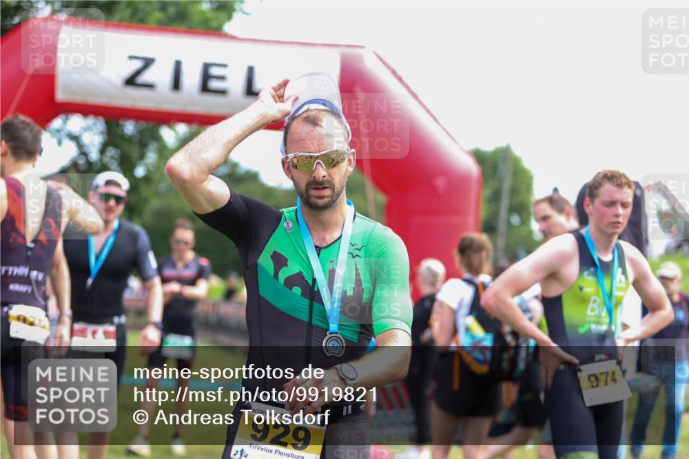 21.06.2026 - 29. Vierlanden-Triathlon Andreas Tolksdorf http://msf.ph/oto/9919821 21.06.2026 12:57:27 Ziel 88, 721, 973 meine-sportfotos.de