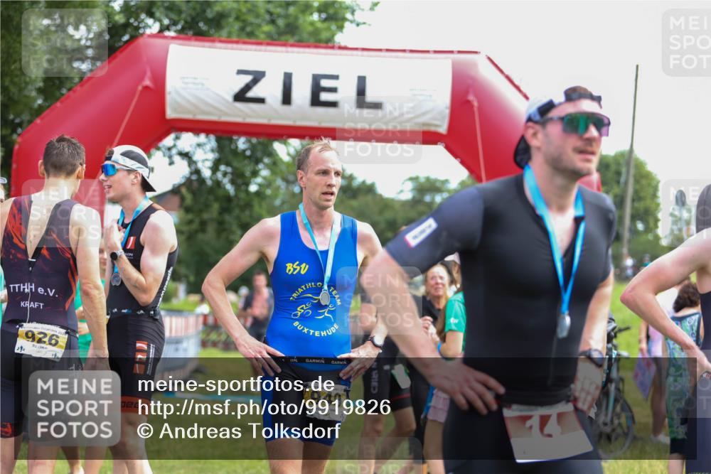 21.06.2026 - 29. Vierlanden-Triathlon Andreas Tolksdorf http://msf.ph/oto/9919826 21.06.2026 12:57:34 Ziel 78, 88 meine-sportfotos.de