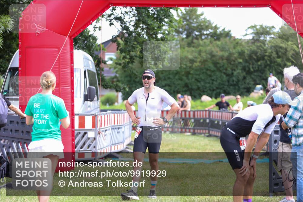 21.06.2026 - 29. Vierlanden-Triathlon Andreas Tolksdorf http://msf.ph/oto/9919929 21.06.2026 12:59:40 Ziel 112 meine-sportfotos.de