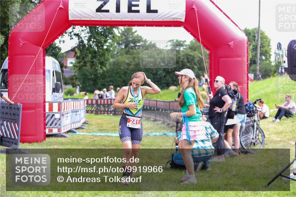 21.06.2026 - 29. Vierlanden-Triathlon Andreas Tolksdorf http://msf.ph/oto/9919966 21.06.2026 13:00:53 Ziel  meine-sportfotos.de