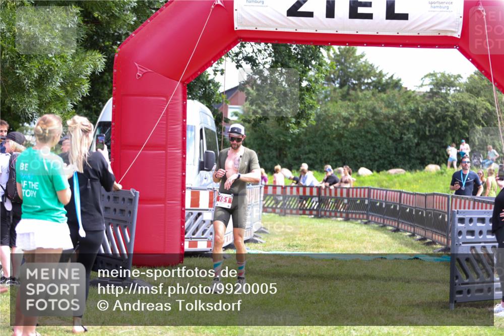 21.06.2026 - 29. Vierlanden-Triathlon Andreas Tolksdorf http://msf.ph/oto/9920005 21.06.2026 13:01:51 Ziel 161 meine-sportfotos.de