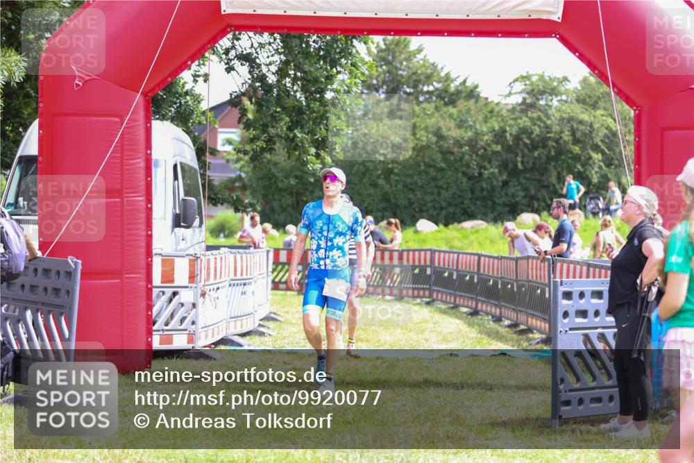 21.06.2026 - 29. Vierlanden-Triathlon Andreas Tolksdorf http://msf.ph/oto/9920077 21.06.2026 13:03:30 Ziel 139, 199, 728, 787, 979 meine-sportfotos.de