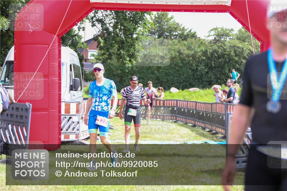 21.06.2026 - 29. Vierlanden-Triathlon Andreas Tolksdorf http://msf.ph/oto/9920085 21.06.2026 13:03:31 Ziel 139, 199, 728, 787, 979 meine-sportfotos.de