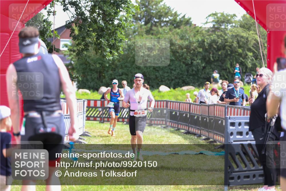 21.06.2026 - 29. Vierlanden-Triathlon Andreas Tolksdorf http://msf.ph/oto/9920150 21.06.2026 13:05:52 Ziel 72, 838 meine-sportfotos.de