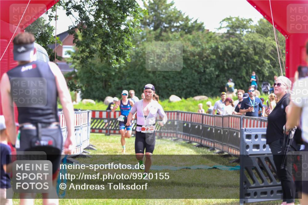 21.06.2026 - 29. Vierlanden-Triathlon Andreas Tolksdorf http://msf.ph/oto/9920155 21.06.2026 13:05:52 Ziel 72, 838 meine-sportfotos.de
