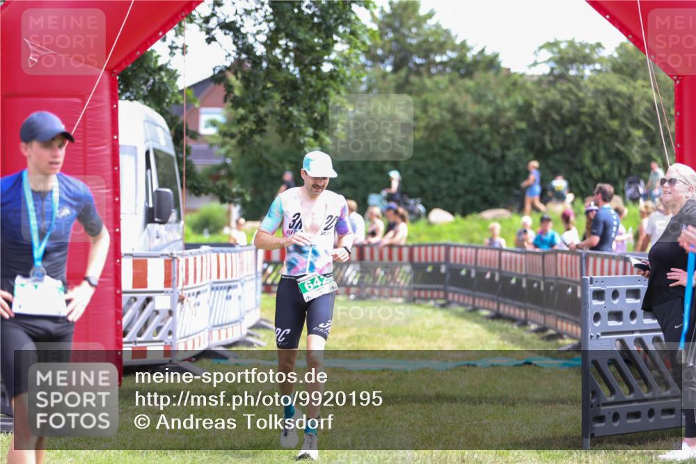 21.06.2026 - 29. Vierlanden-Triathlon Andreas Tolksdorf http://msf.ph/oto/9920195 21.06.2026 13:06:30 Ziel 642, 1358 meine-sportfotos.de