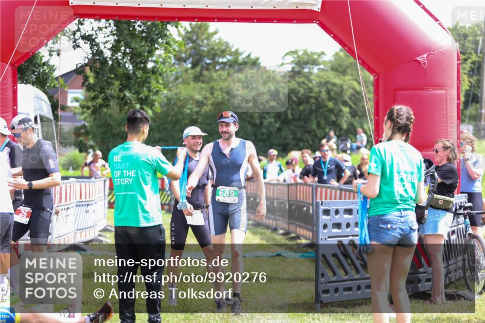 21.06.2026 - 29. Vierlanden-Triathlon Andreas Tolksdorf http://msf.ph/oto/9920276 21.06.2026 13:08:29 Ziel 147, 695 meine-sportfotos.de