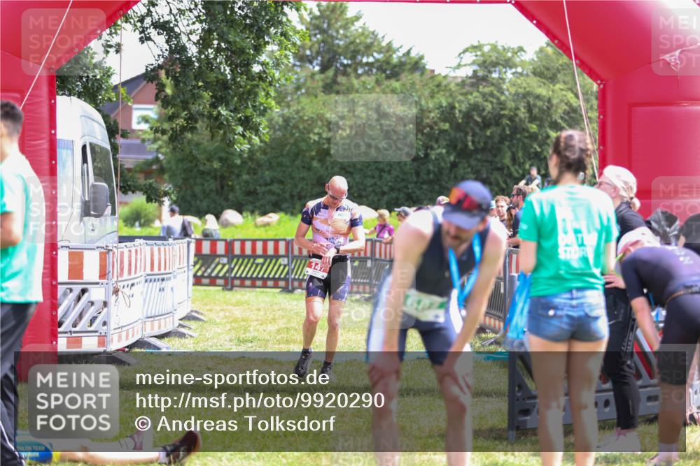 21.06.2026 - 29. Vierlanden-Triathlon Andreas Tolksdorf http://msf.ph/oto/9920290 21.06.2026 13:08:36 Ziel 147, 726 meine-sportfotos.de