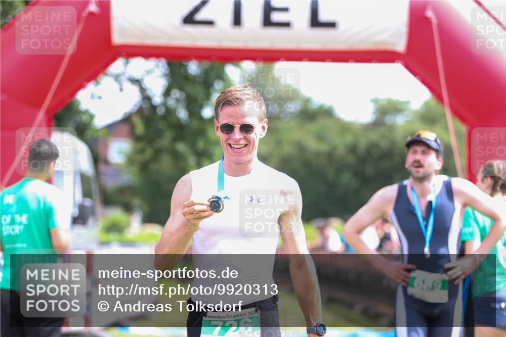 21.06.2026 - 29. Vierlanden-Triathlon Andreas Tolksdorf http://msf.ph/oto/9920313 21.06.2026 13:08:51 Ziel 173, 712 meine-sportfotos.de