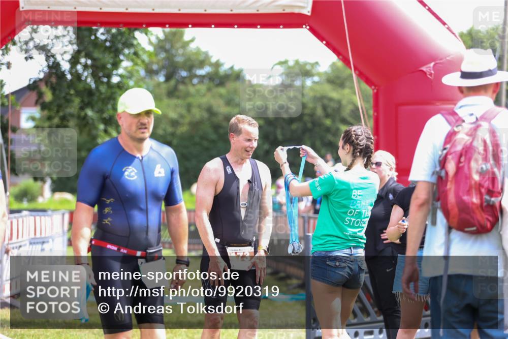 21.06.2026 - 29. Vierlanden-Triathlon Andreas Tolksdorf http://msf.ph/oto/9920319 21.06.2026 13:09:01 Ziel 173 meine-sportfotos.de