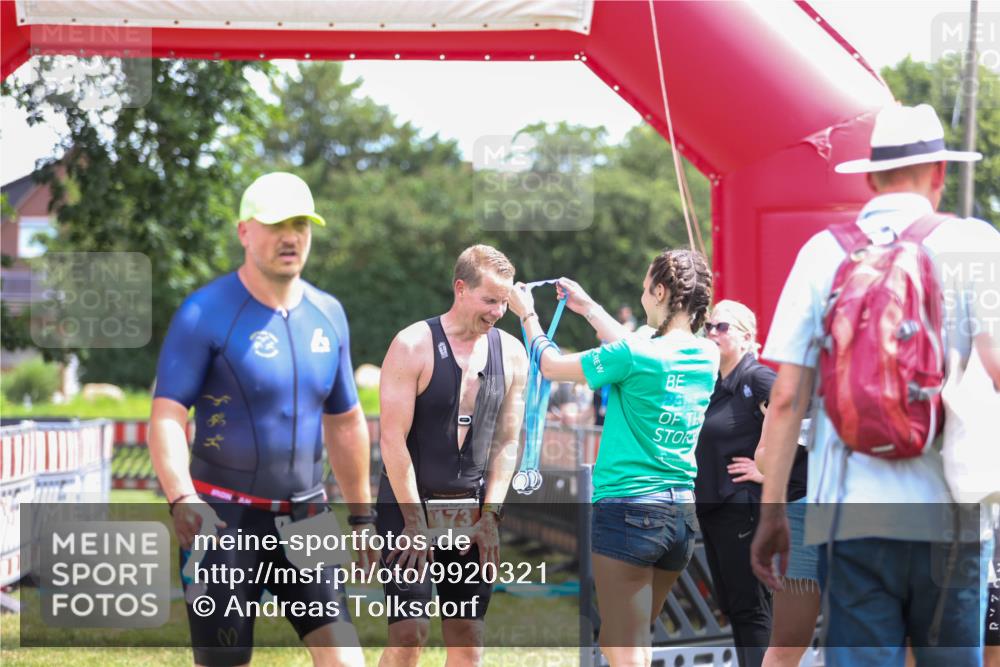 21.06.2026 - 29. Vierlanden-Triathlon Andreas Tolksdorf http://msf.ph/oto/9920321 21.06.2026 13:09:01 Ziel 173 meine-sportfotos.de
