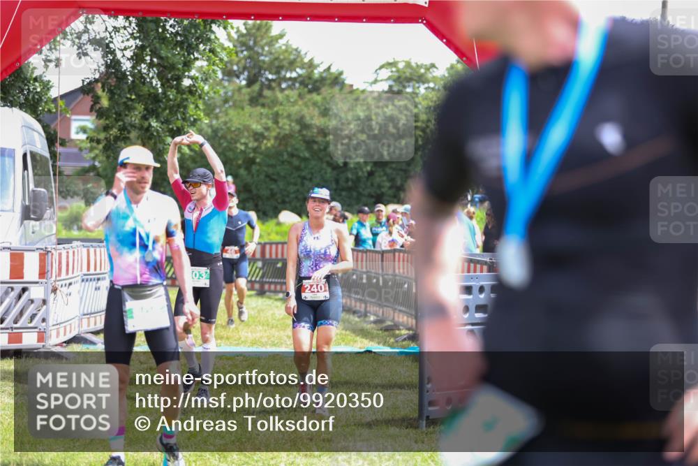 21.06.2026 - 29. Vierlanden-Triathlon Andreas Tolksdorf http://msf.ph/oto/9920350 21.06.2026 13:10:32 Ziel 46, 191, 240, 703 meine-sportfotos.de