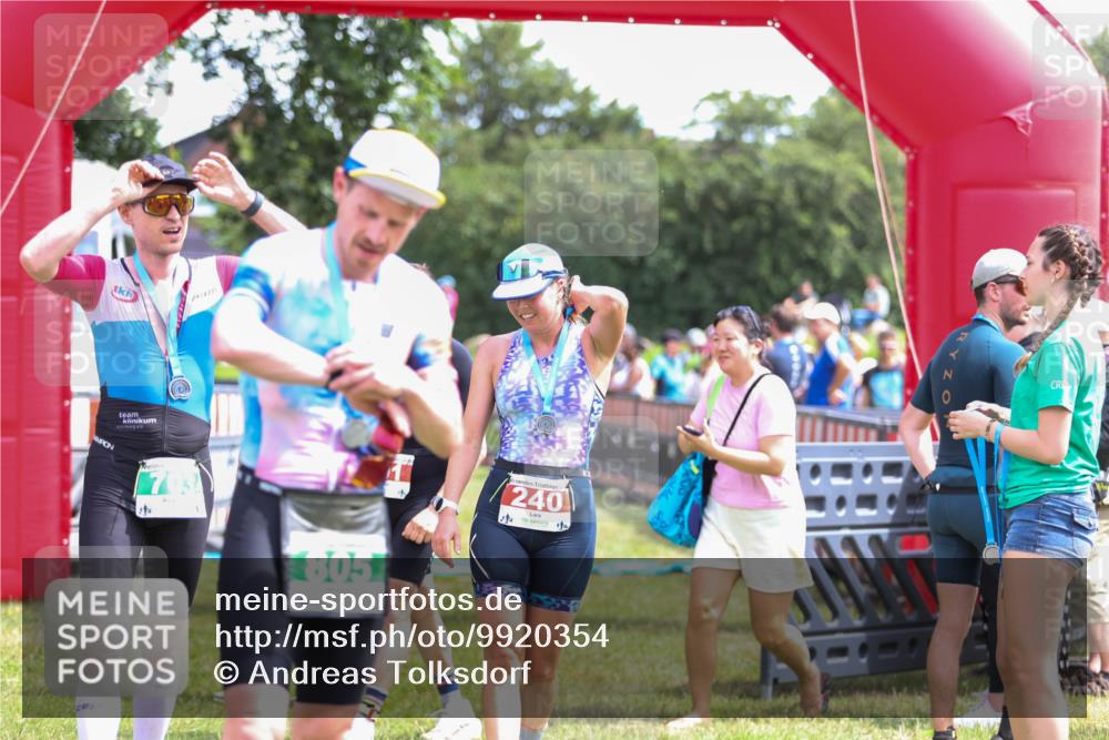 21.06.2026 - 29. Vierlanden-Triathlon Andreas Tolksdorf http://msf.ph/oto/9920354 21.06.2026 13:10:39 Ziel 46, 191, 699 meine-sportfotos.de