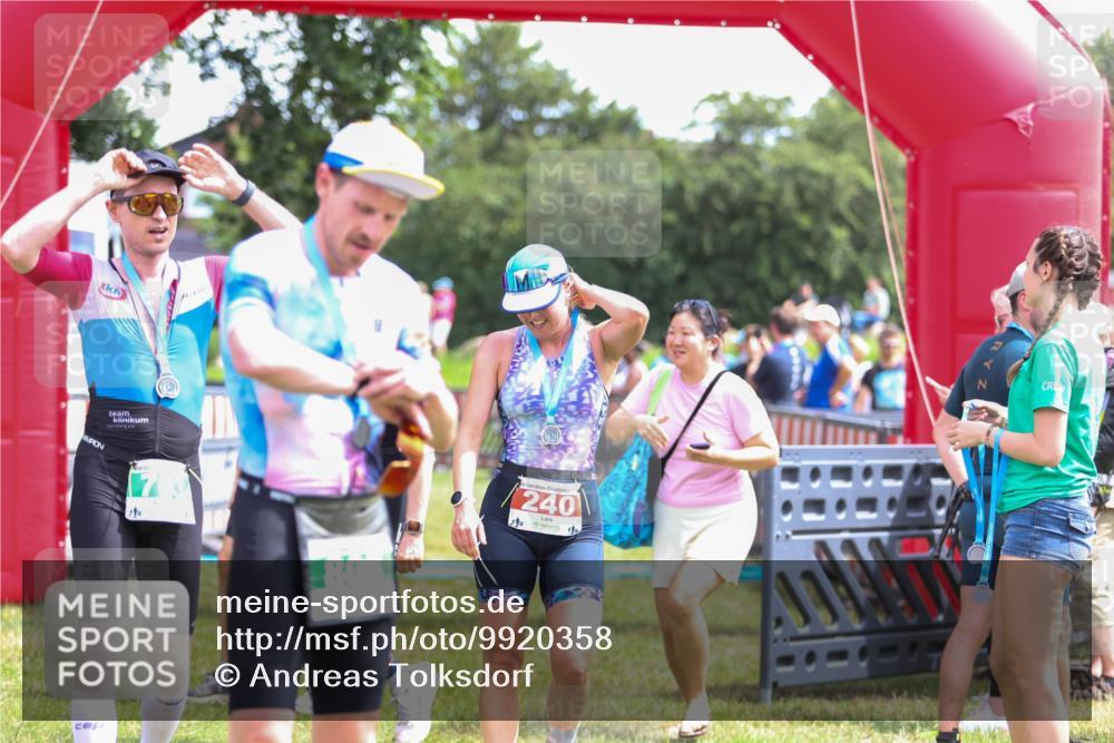 21.06.2026 - 29. Vierlanden-Triathlon Andreas Tolksdorf http://msf.ph/oto/9920358 21.06.2026 13:10:39 Ziel 46, 191, 699 meine-sportfotos.de
