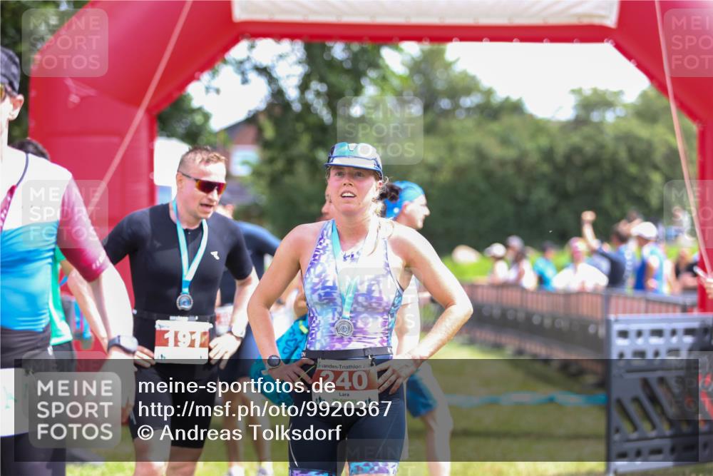 21.06.2026 - 29. Vierlanden-Triathlon Andreas Tolksdorf http://msf.ph/oto/9920367 21.06.2026 13:10:47 Ziel 154, 186, 699 meine-sportfotos.de
