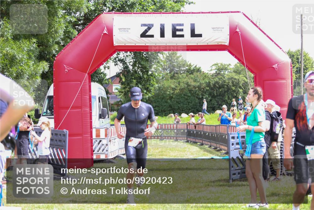 21.06.2026 - 29. Vierlanden-Triathlon Andreas Tolksdorf http://msf.ph/oto/9920423 21.06.2026 13:12:57 Ziel 86 meine-sportfotos.de