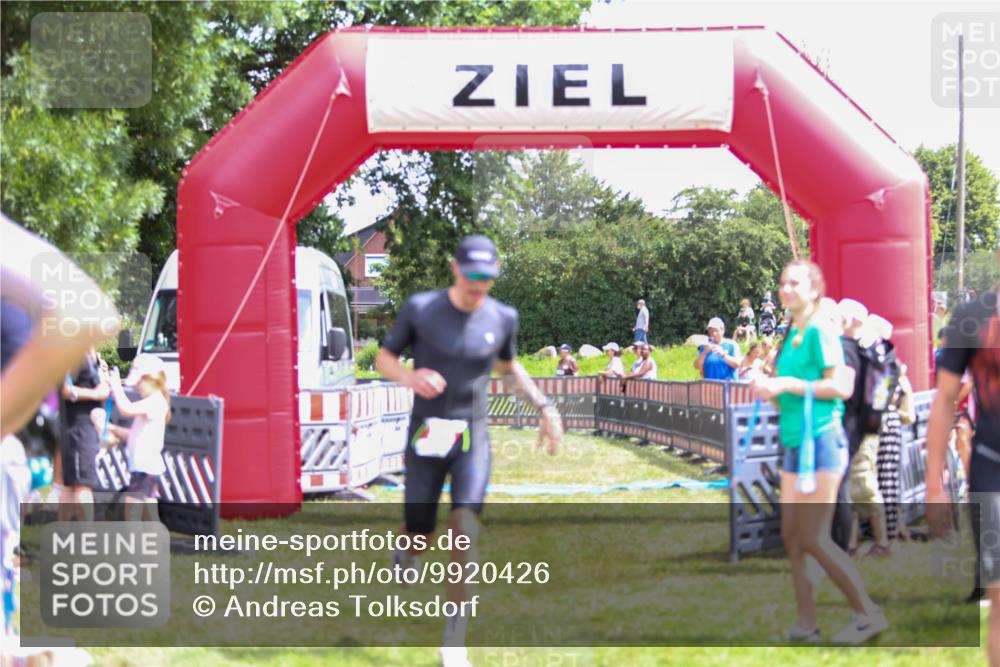 21.06.2026 - 29. Vierlanden-Triathlon Andreas Tolksdorf http://msf.ph/oto/9920426 21.06.2026 13:12:57 Ziel 86 meine-sportfotos.de