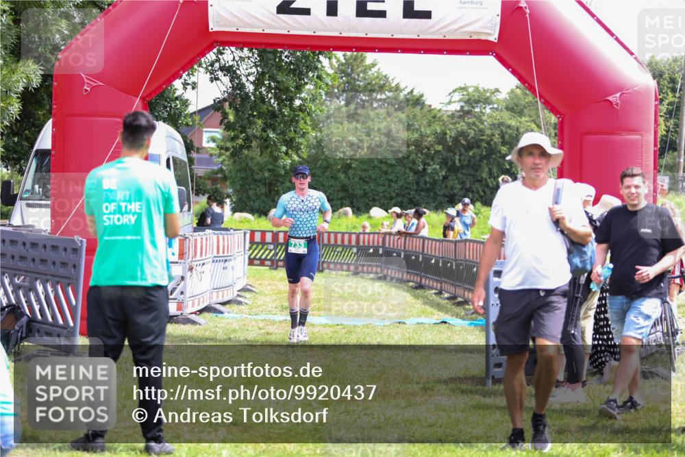 21.06.2026 - 29. Vierlanden-Triathlon Andreas Tolksdorf http://msf.ph/oto/9920437 21.06.2026 13:13:28 Ziel 733, 785 meine-sportfotos.de