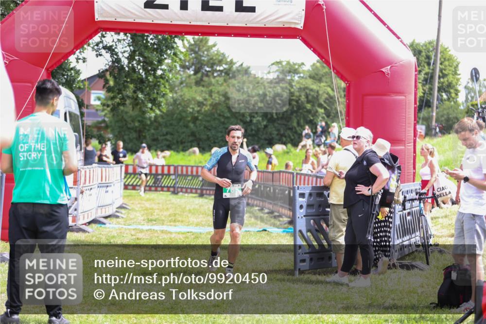 21.06.2026 - 29. Vierlanden-Triathlon Andreas Tolksdorf http://msf.ph/oto/9920450 21.06.2026 13:13:36 Ziel 290, 785 meine-sportfotos.de