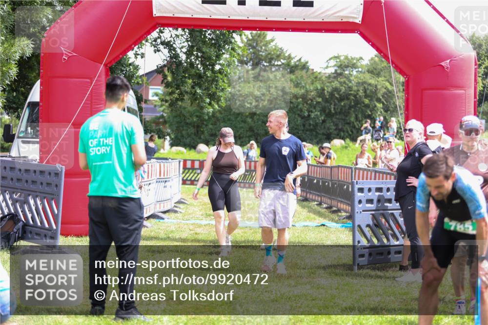 21.06.2026 - 29. Vierlanden-Triathlon Andreas Tolksdorf http://msf.ph/oto/9920472 21.06.2026 13:13:43 Ziel 290 meine-sportfotos.de